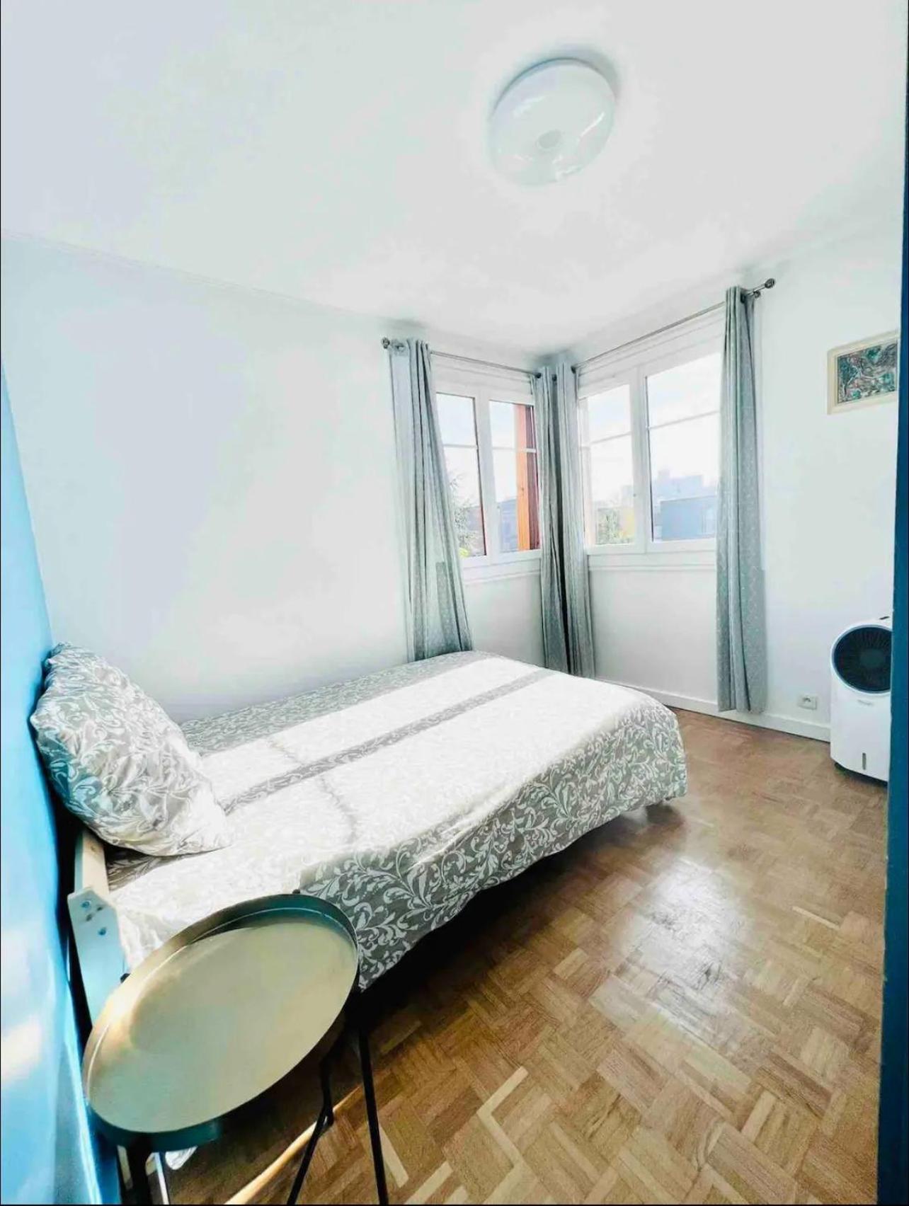 Modern 2 Bedroom Apartment Near Paris Metro, Giant Flat Screen Tv 85 Inches, Balcony, Free Parking Ivry-sur-Seine Buitenkant foto