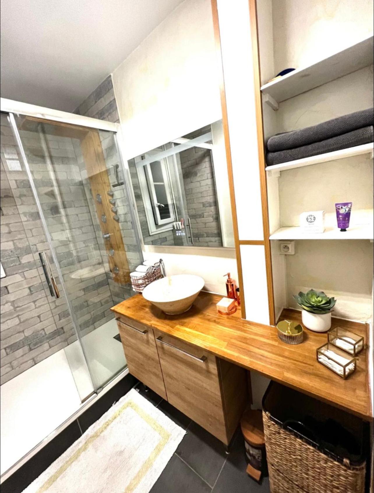 Modern 2 Bedroom Apartment Near Paris Metro, Giant Flat Screen Tv 85 Inches, Balcony, Free Parking Ivry-sur-Seine Buitenkant foto